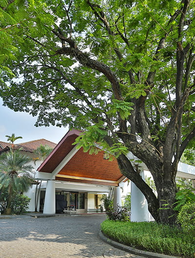 Entry Gate Of Best 5 Star Hotel In Cochin, Trident Cochin